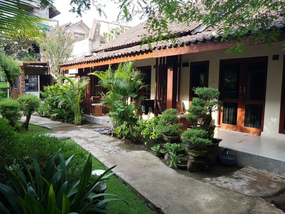 D'Gilian Bungalow Gili Trawangan Exterior photo